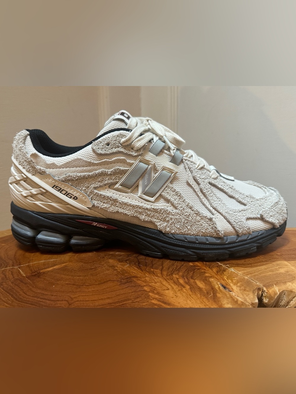 New Balance 1906D “Protection Pack Turtledove” Size: Men’s US11